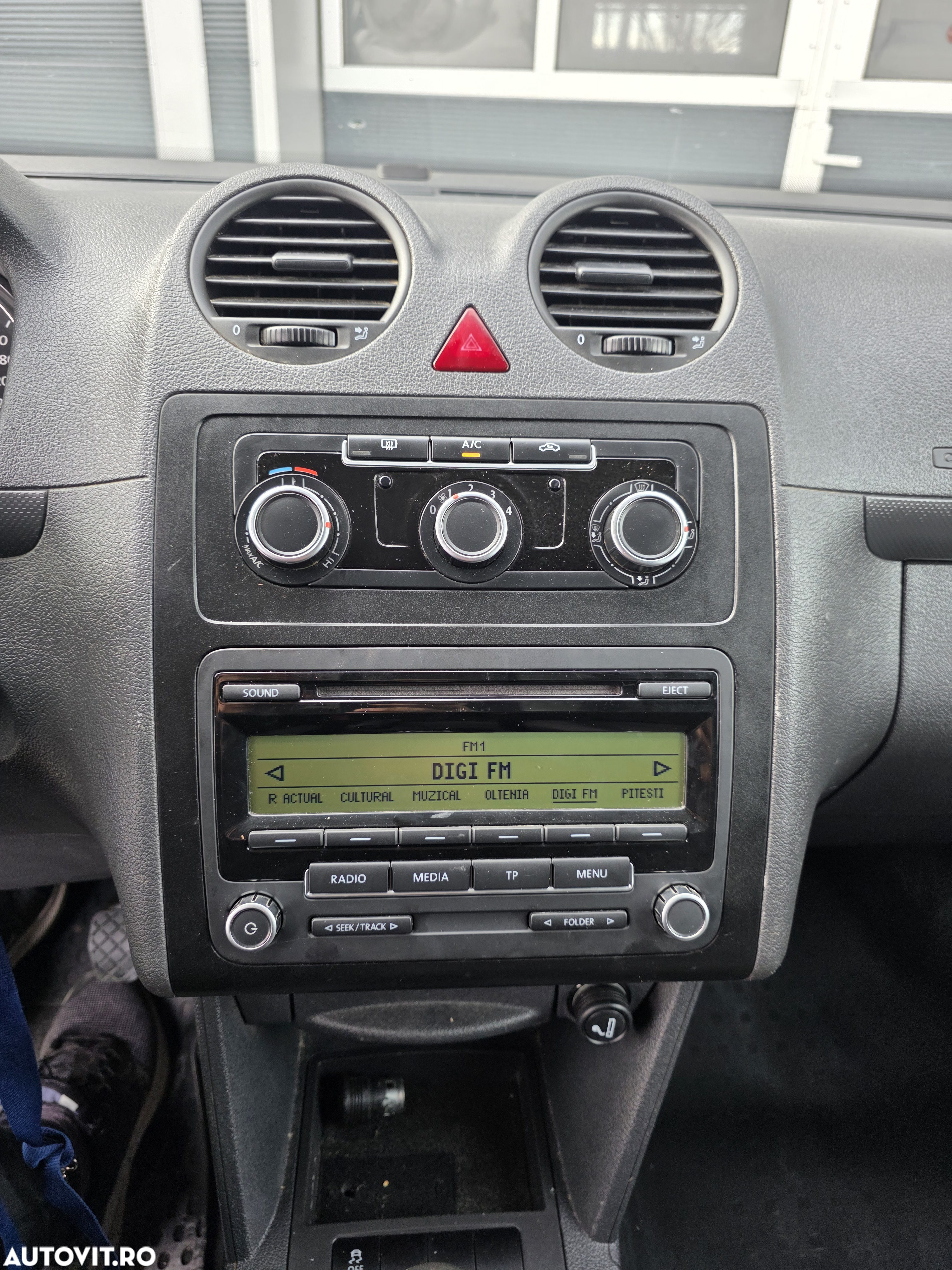 Volkswagen Caddy 1.6 TDI BlueMotion - 13