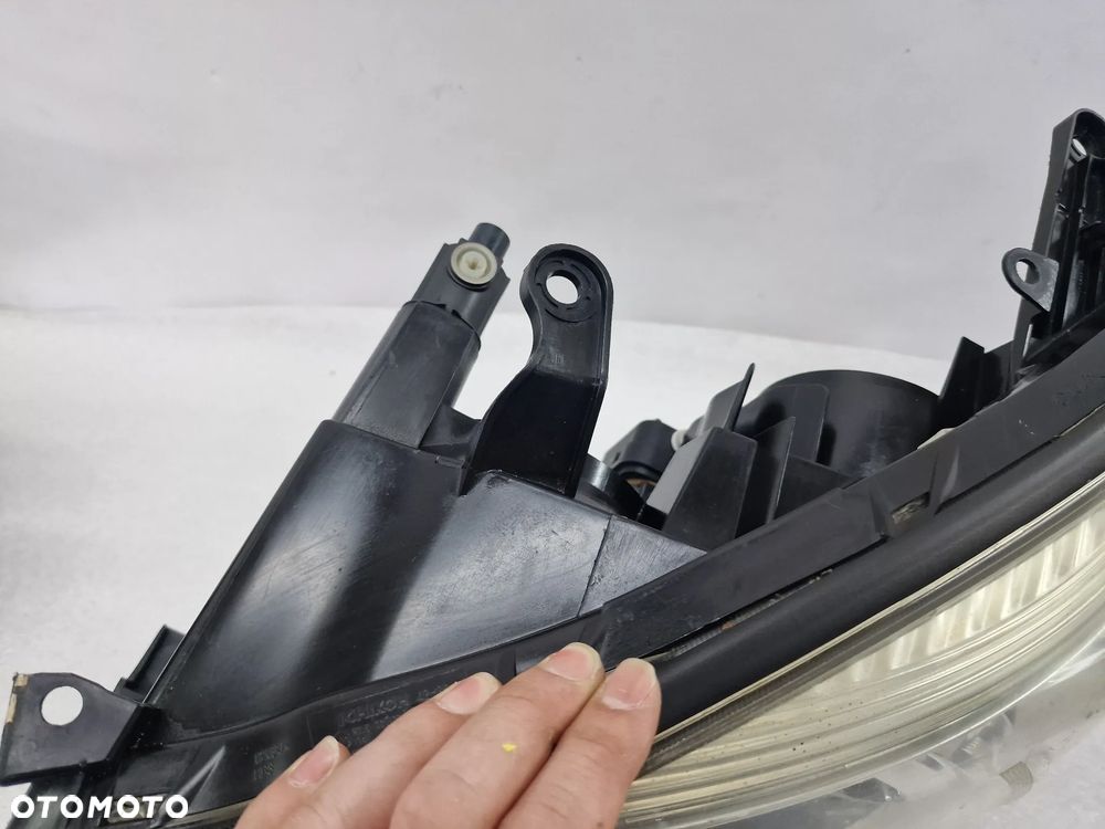 TOYOTA RAV-4 06- LEWA / PRAWA ZWYKŁA LAMPA PRZEDNIA PRZÓD , NR ICHIKOH 42-36 , NR AUKCJI LA478 - 23