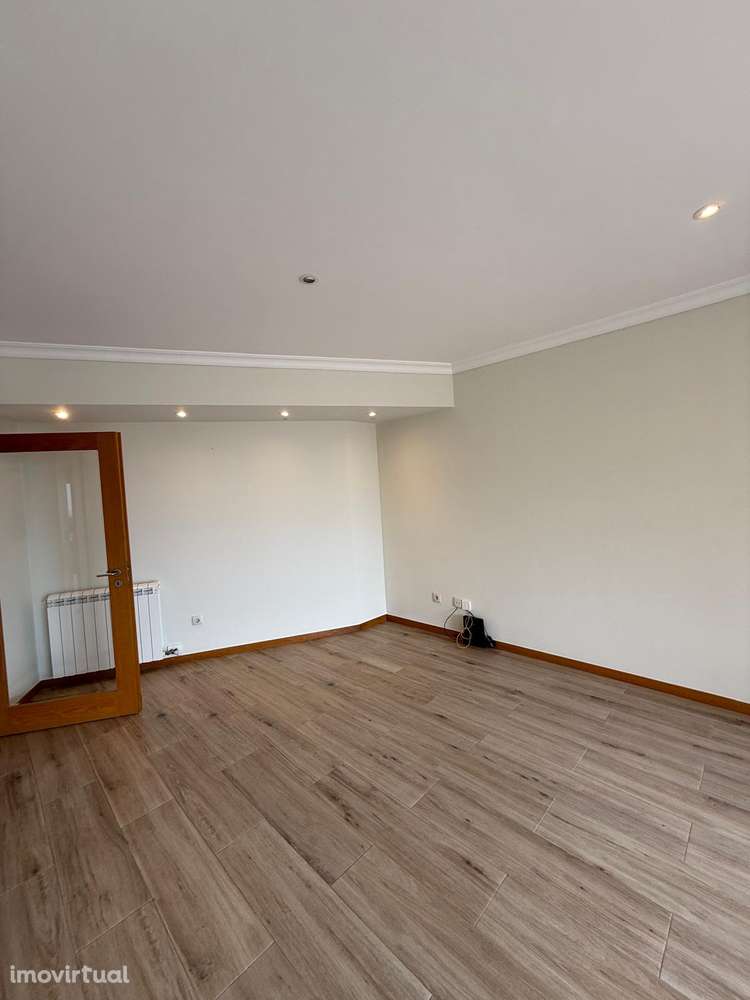 T2+1 situado junto a Santo Ovídio SD/04621/CO - Grande imagem: 3/18