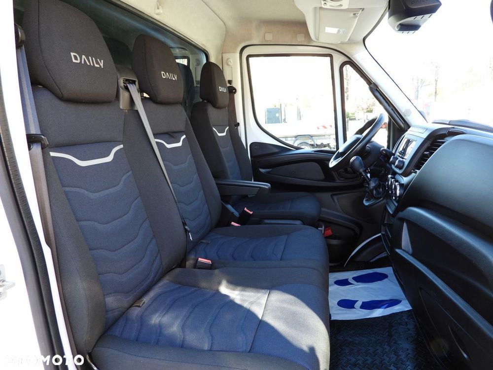 Iveco DAILY 50C17 PLANDEKA 10 PALET TEMPOMAT BLIŹNIACZE KOŁA KLIMATYZACJA  180KM - 40