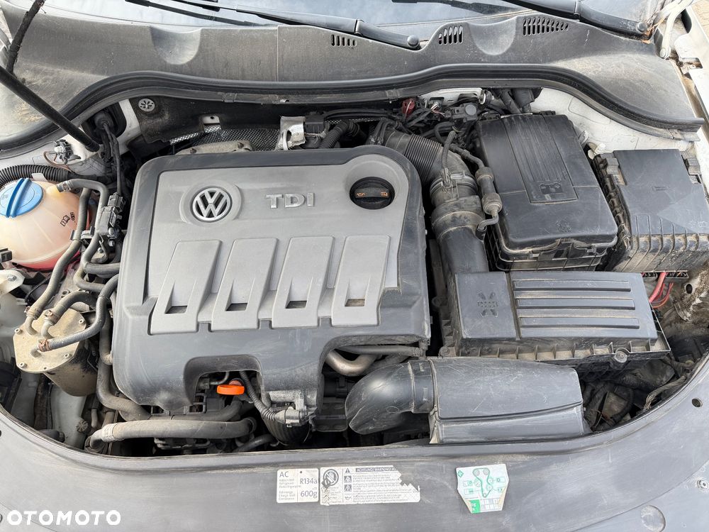 Volkswagen Passat 2.0 TDI Comfortline R-Style DSG - 11