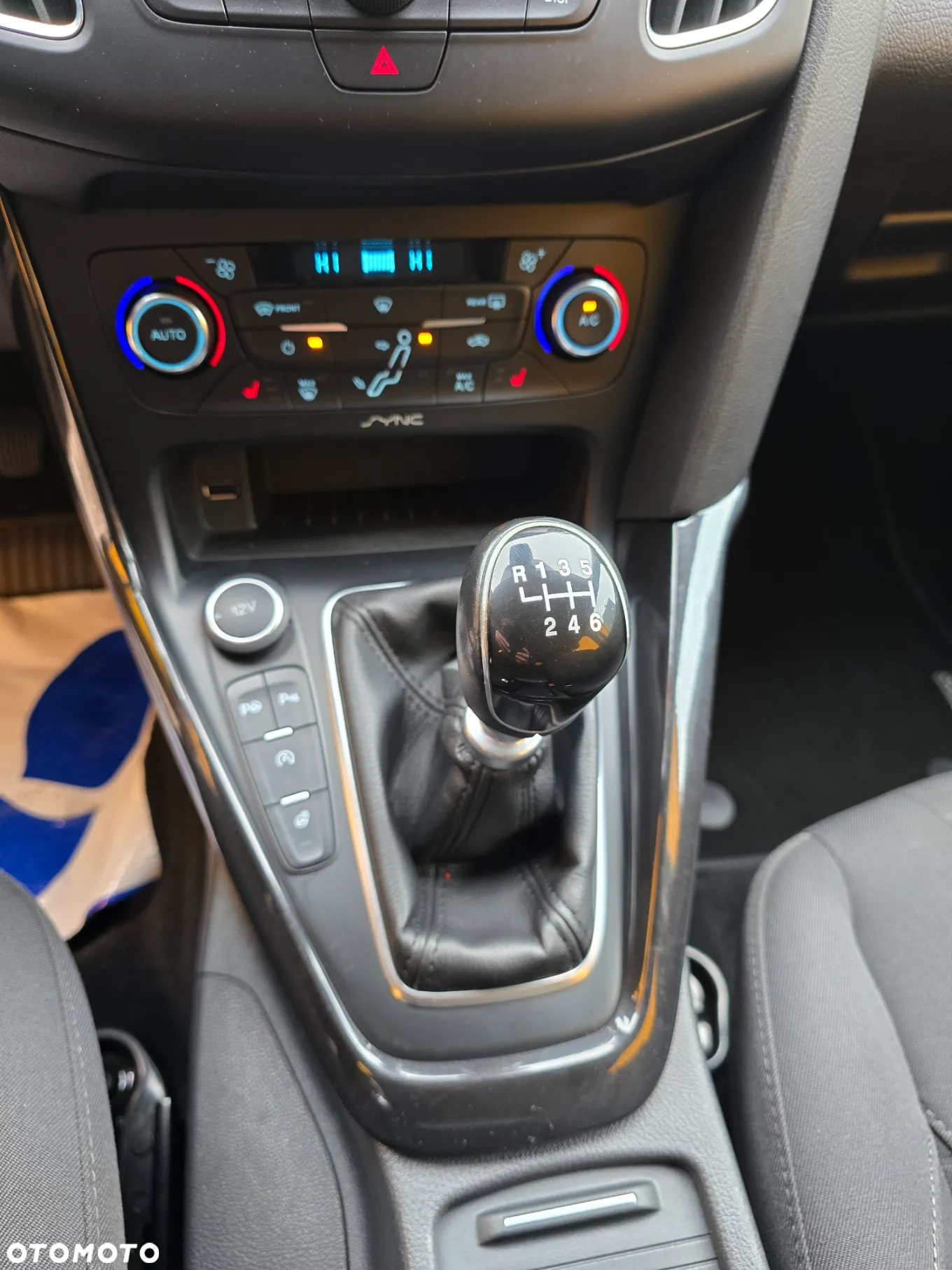 Ford Focus 1.0 EcoBoost Start-Stopp-System TITANIUM - 18