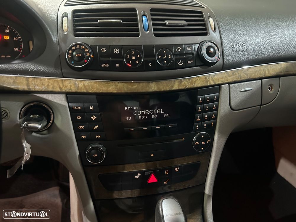 Mercedes-Benz E 220 CDi Avantgarde Aut. - 12