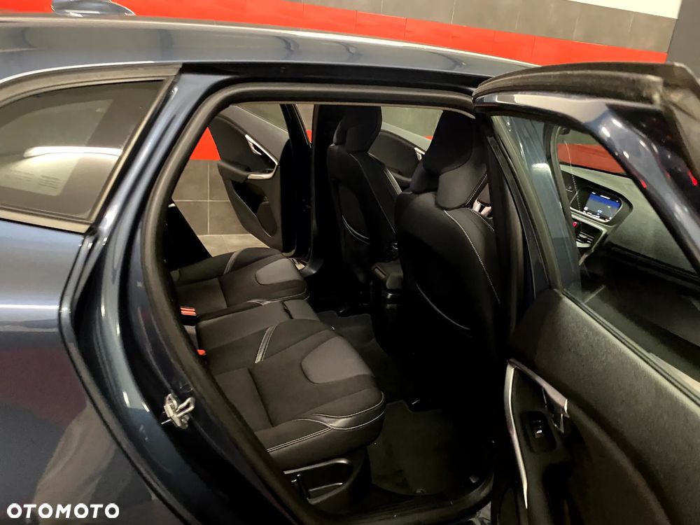 Volvo V40 D2 Summum - 20