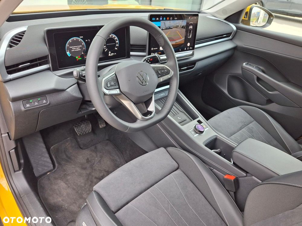 Volkswagen T-Roc - 12