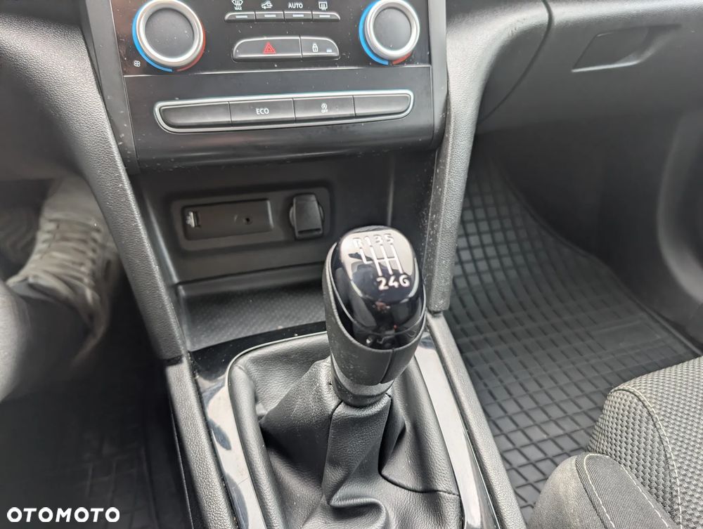 Renault Megane 1.3 TCe FAP Life - 26
