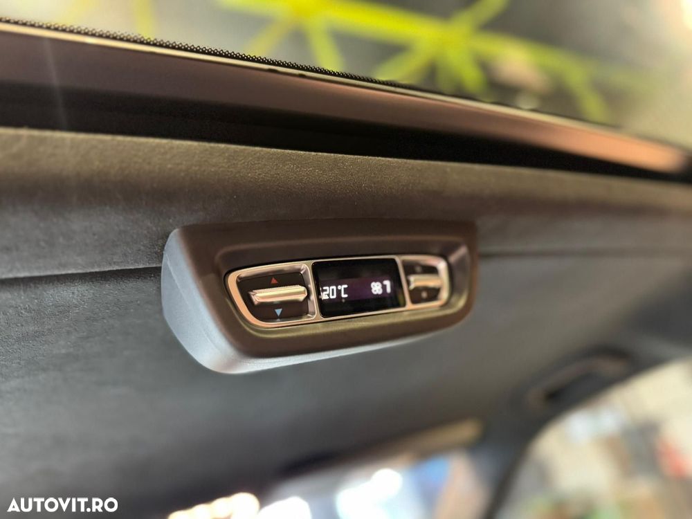 Mercedes-Benz V - 25