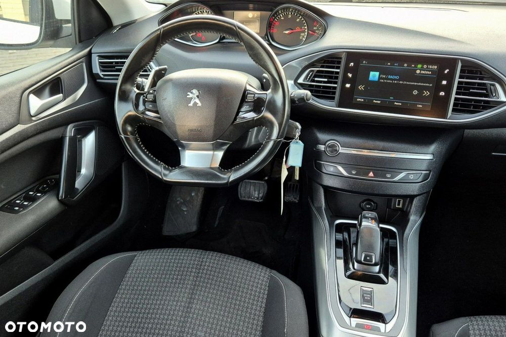 Peugeot 308 BlueHDi FAP 130 EAT8 Stop & Start Allure Pack - 13