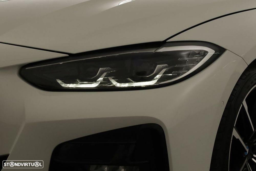 BMW 420 i Pack Desportivo M Auto - 10
