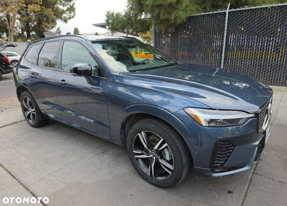 Volvo XC 60 B5 B AWD R-Design - 3