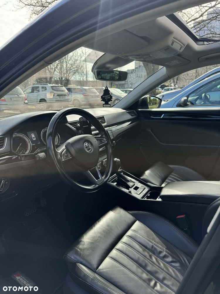 Skoda Superb 2.0 TDI L&K DSG - 9