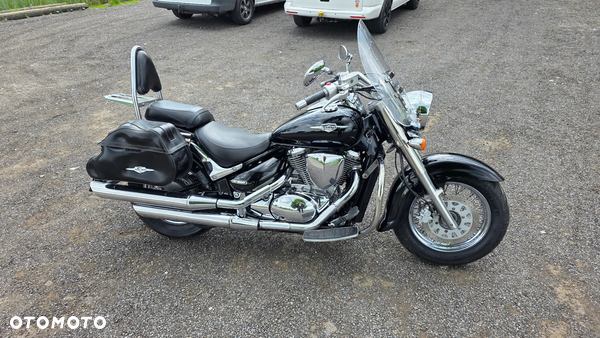 Suzuki Intruder
