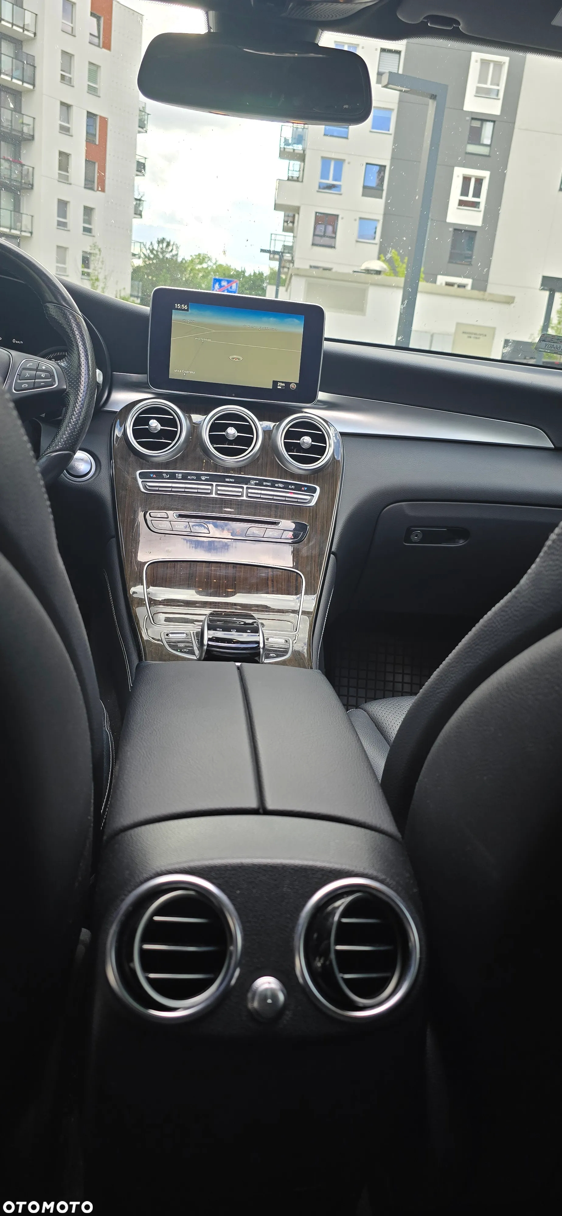Mercedes-Benz GLC - 30