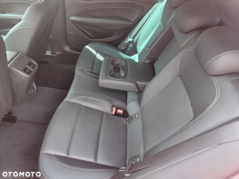 Opel Insignia - 21