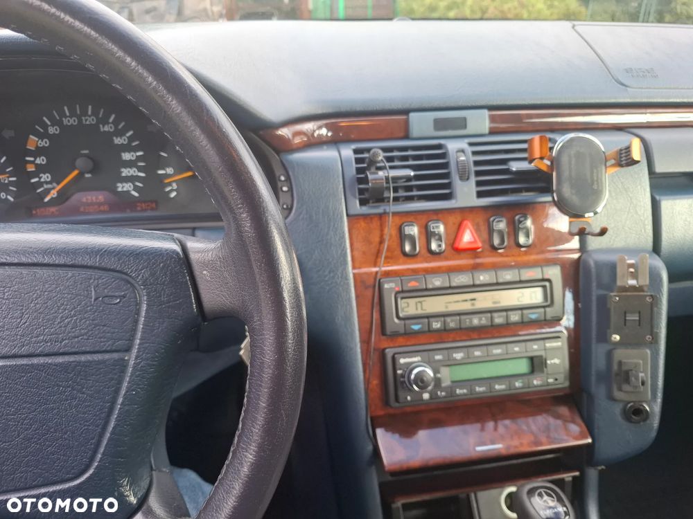 Mercedes-Benz Klasa E - 7