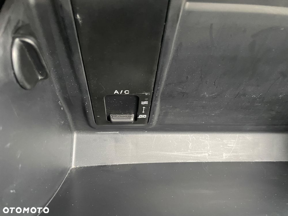 Hyundai ix35 1.6 2WD Fifa World Cup Edition - 24