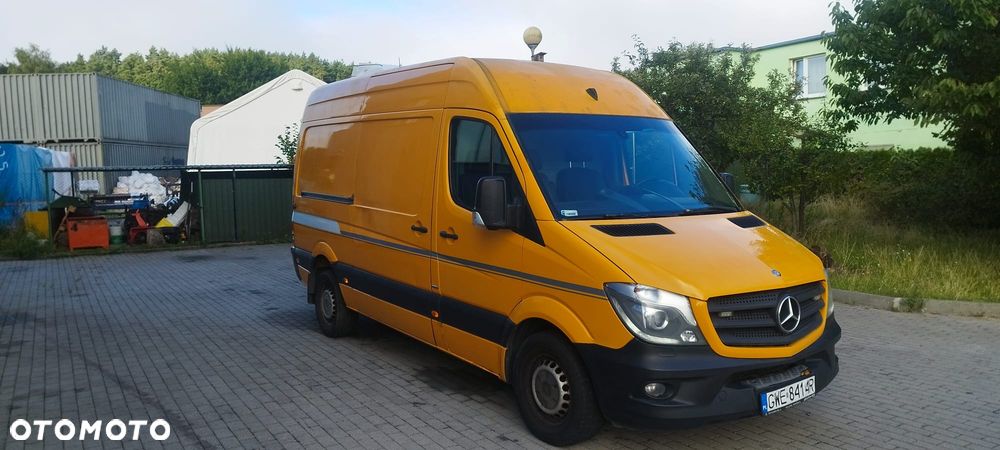 Mercedes-Benz Sprinter - 2