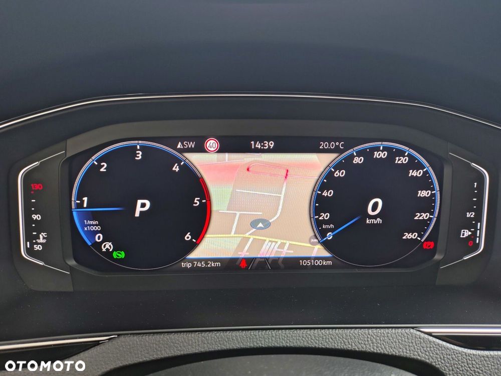 Volkswagen Passat - 25