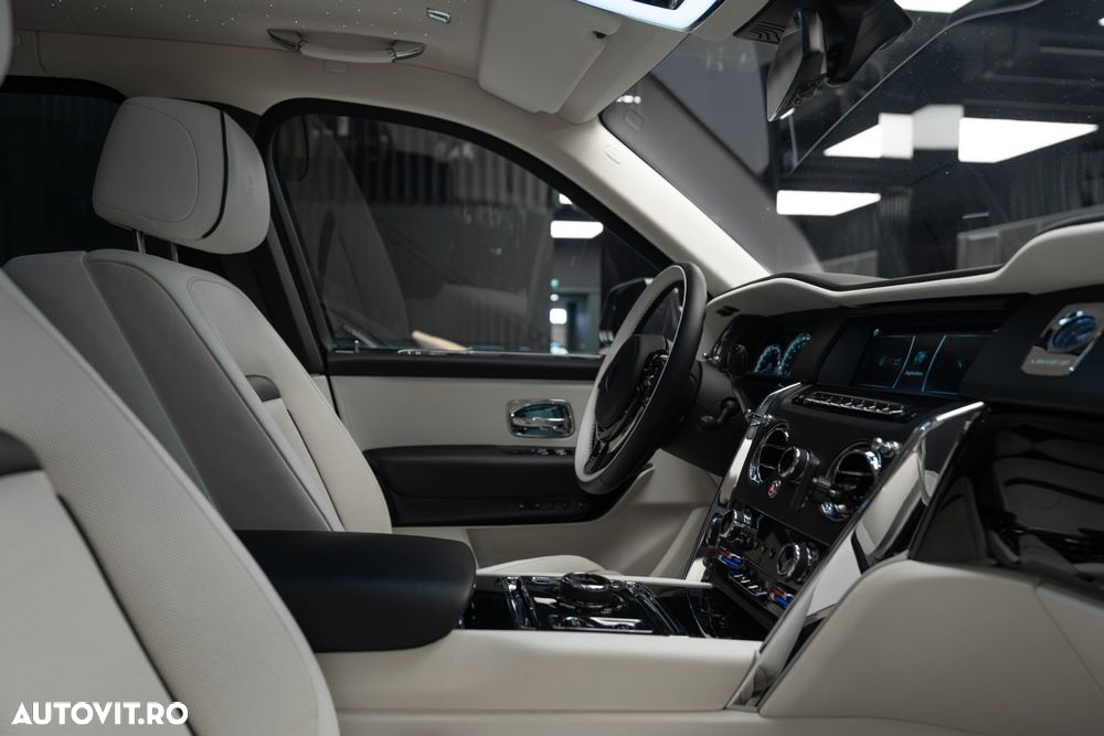 Rolls-Royce Cullinan Standard - 22