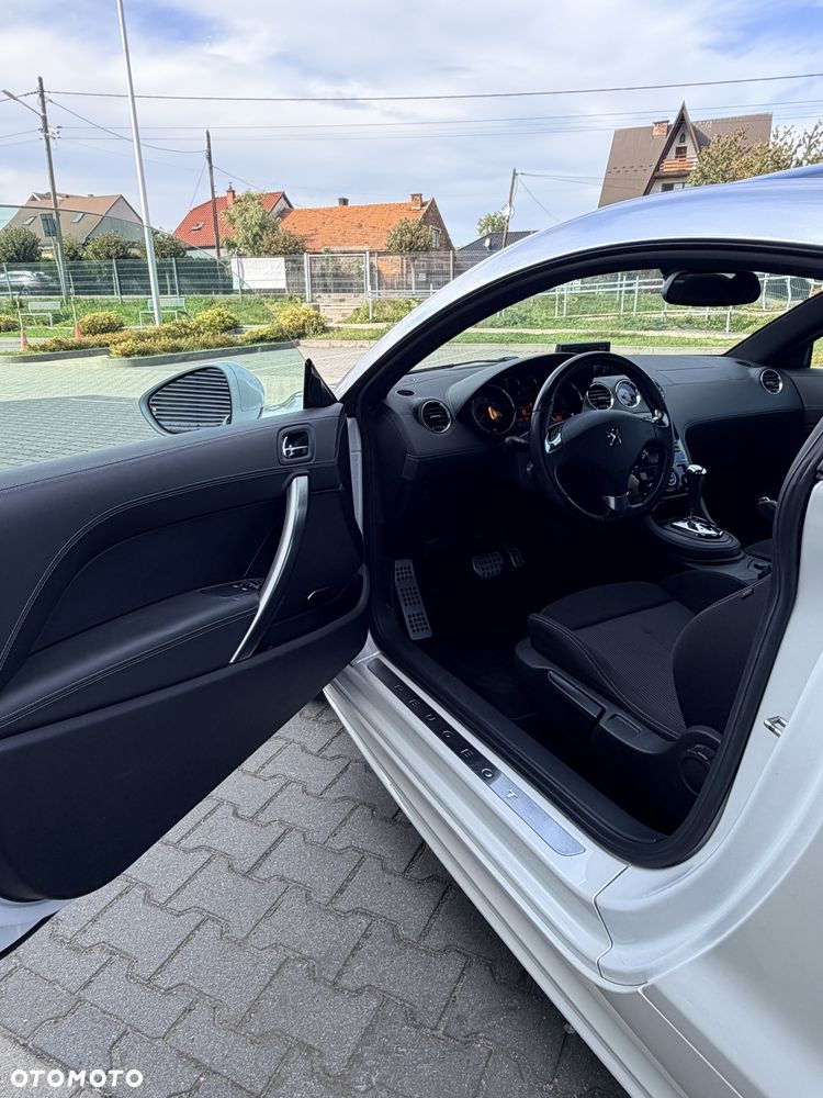 Peugeot RCZ 1.6 THP - 12
