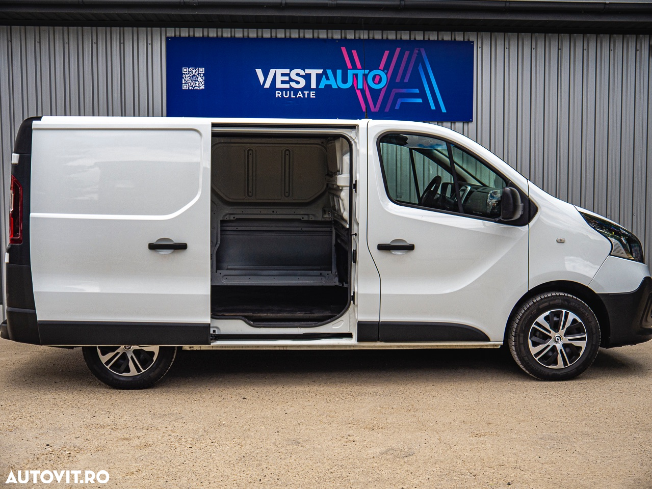 Renault Trafic - 16