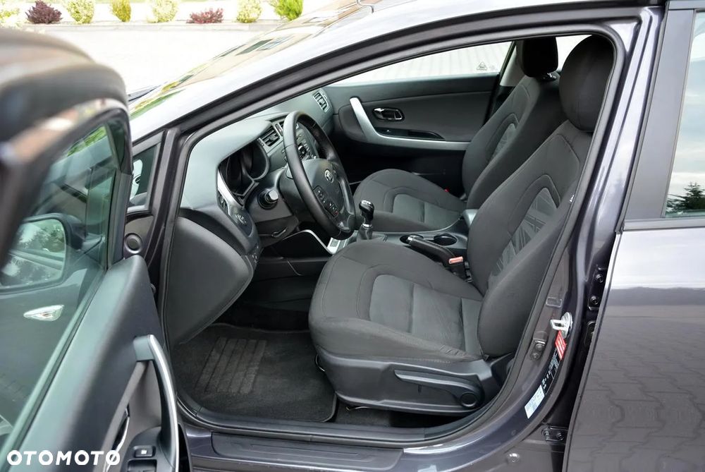 Kia Ceed 1.4 CVVT Dream Team Edition - 15