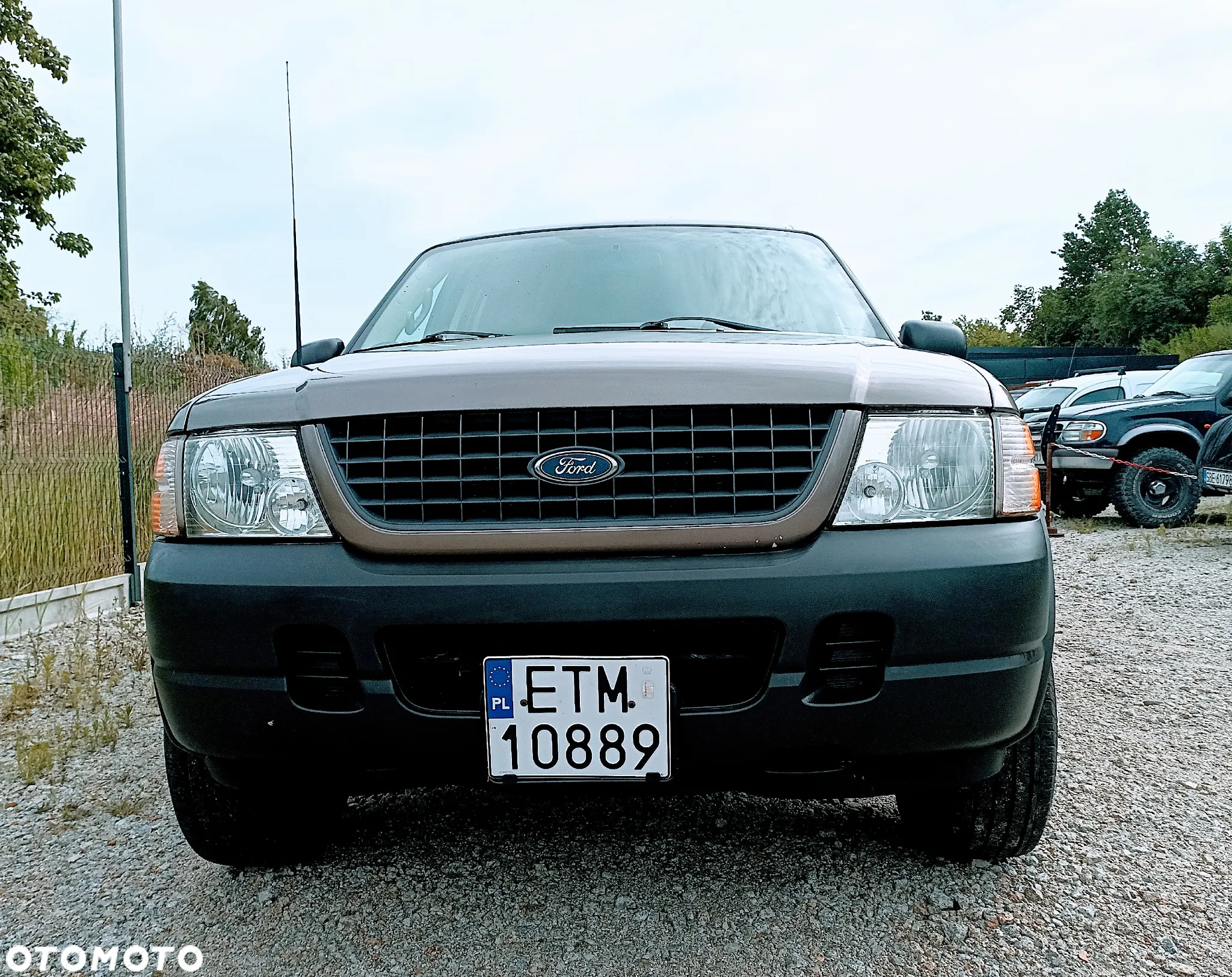 Ford Explorer 4.0 4WD - 8
