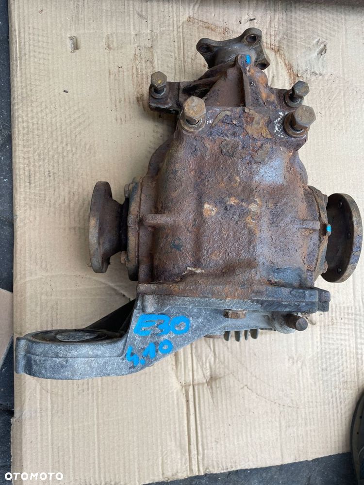 dyfer most flansze bmw e30 4.10 mała głowa - 1