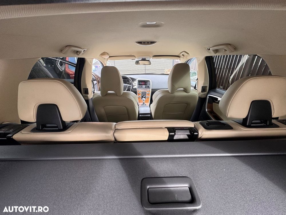 Volvo XC 60 - 24