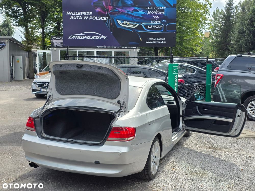 BMW Seria 3 325i - 12