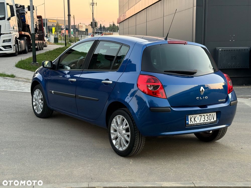 Renault Clio 1.6 16V Expression - 7