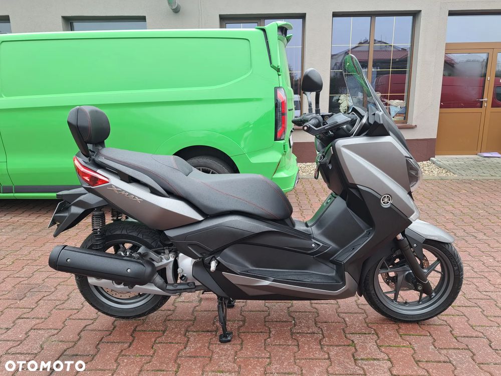 Yamaha X-max - 1