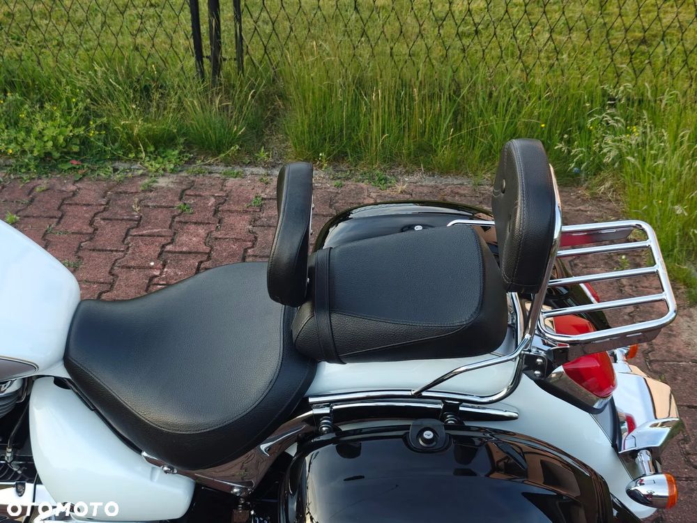 Suzuki Intruder - 26