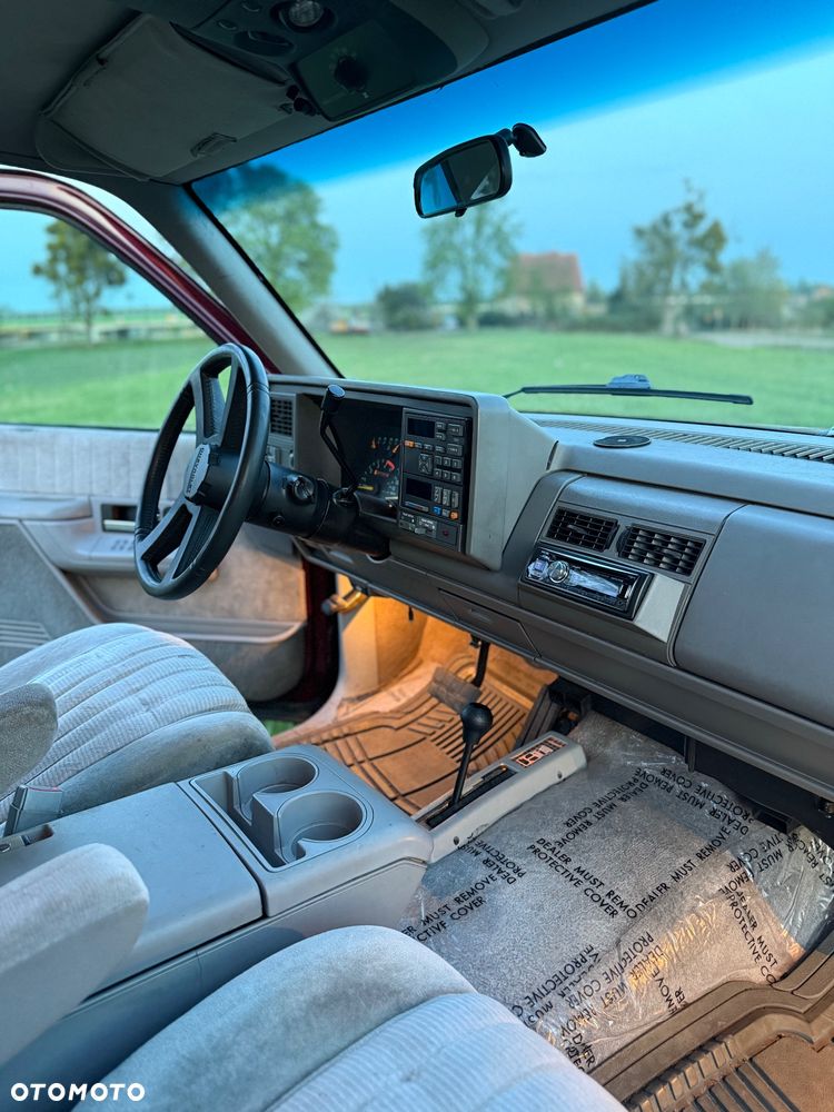 Chevrolet Suburban - 15