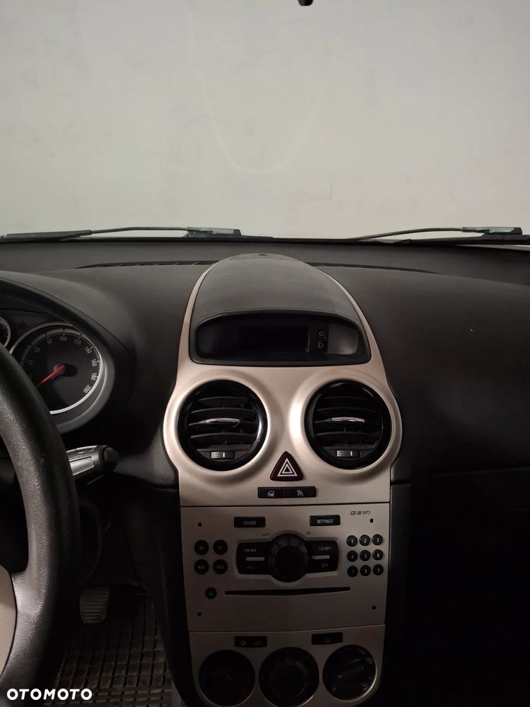 Opel Corsa 1.2 16V Essentia - 14