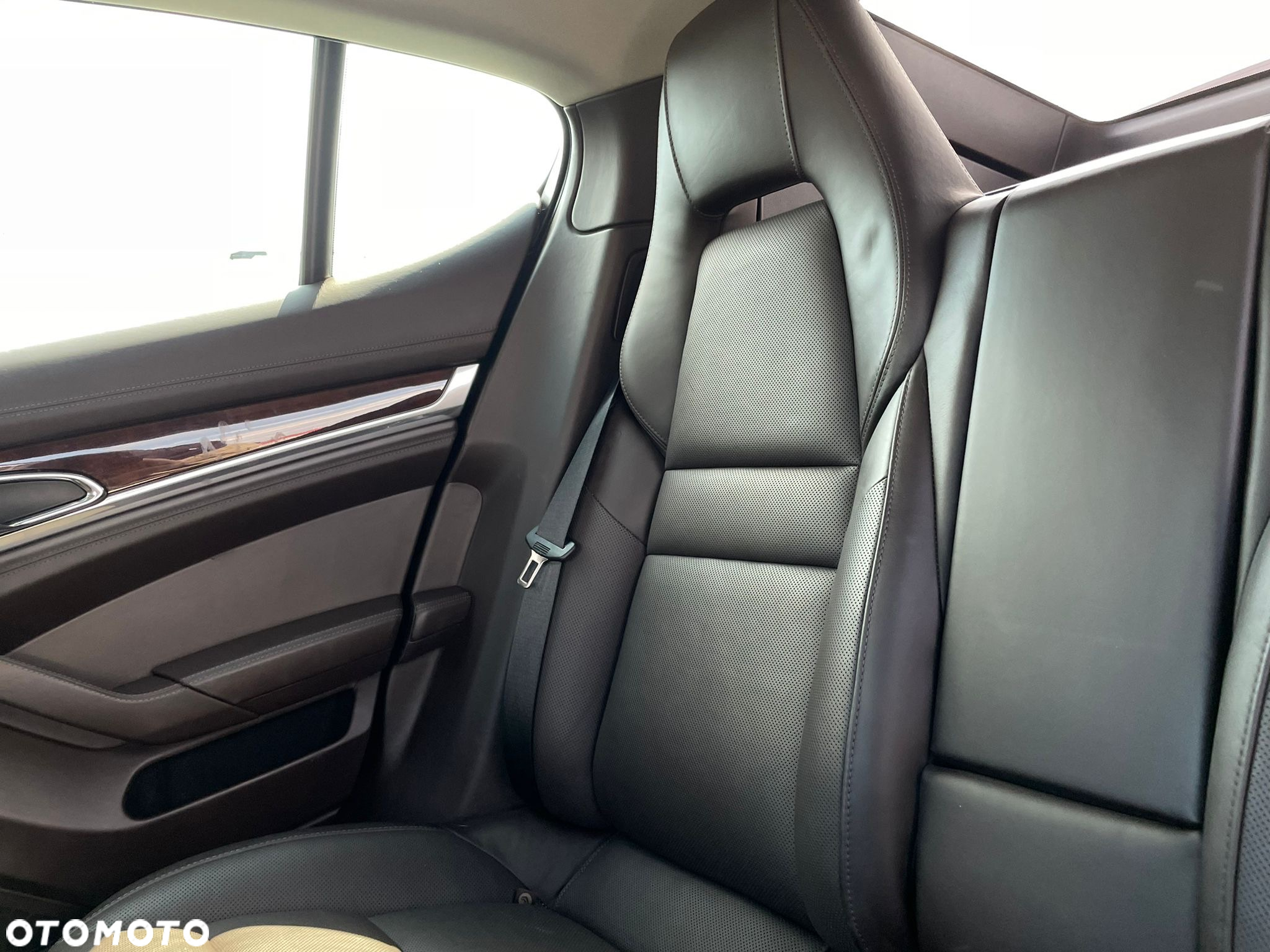 Porsche Panamera 4S - 11