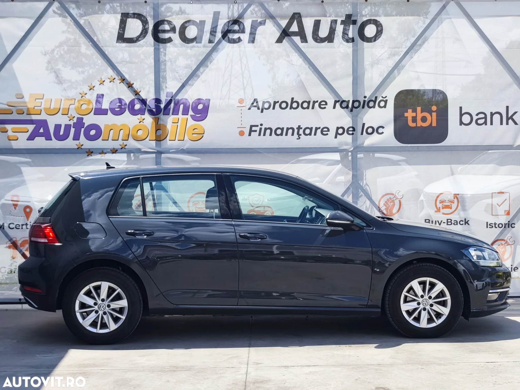 Volkswagen Golf 1.6 TDI Comfortline - 4