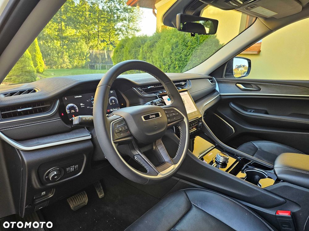 Jeep Grand Cherokee - 8