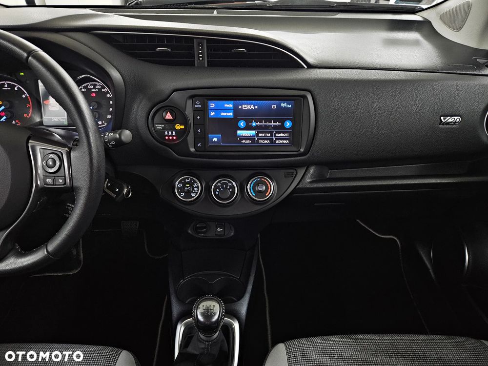 Toyota Yaris 1.5 Premium - 25