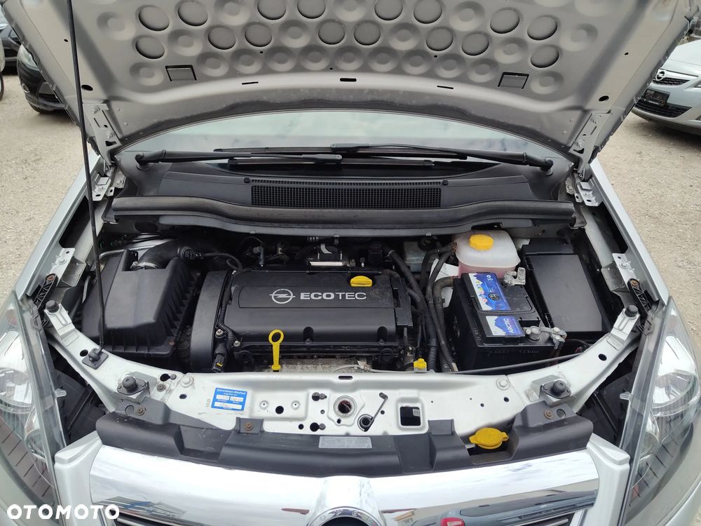Opel Zafira - 30