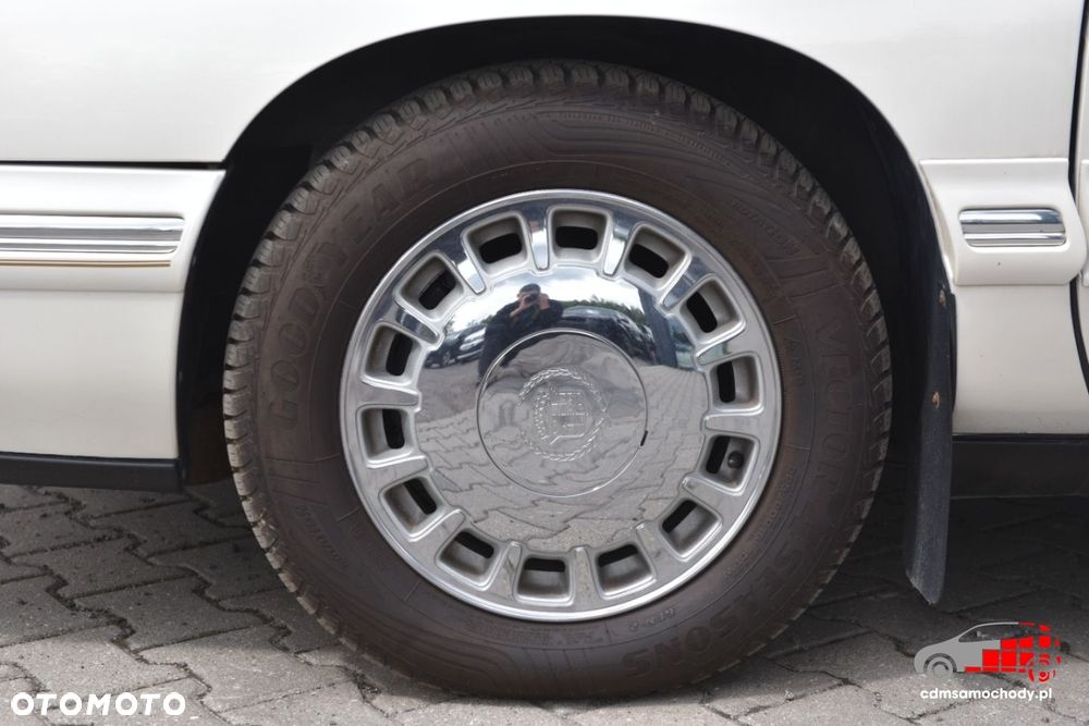 Cadillac Deville - 12