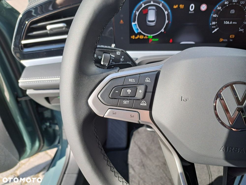 Volkswagen Passat - 19