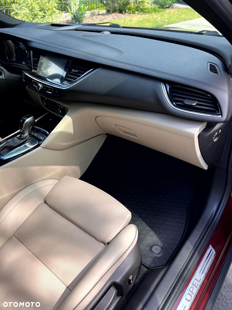 Opel Insignia 1.5 T Elite S&S - 12
