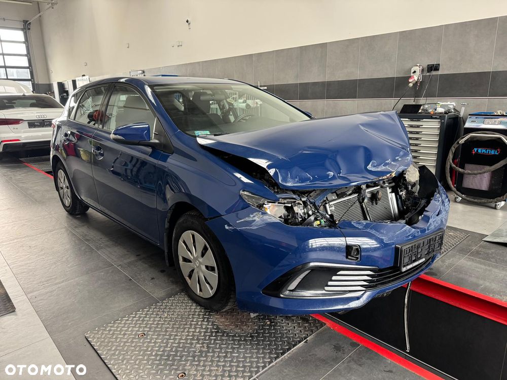 Toyota Auris 1.6 Comfort - 3