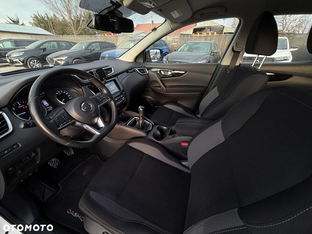 Nissan Qashqai 1.6 DCi 4x4 N-Connecta EU6 - 25
