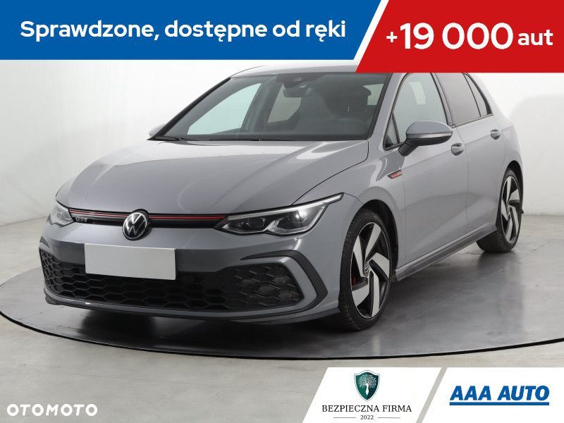 Volkswagen Golf - 2