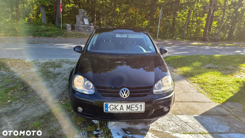 Volkswagen Golf - 1
