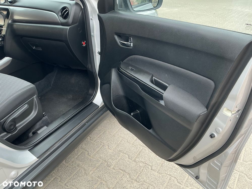 Suzuki Vitara 1.0 Boosterjet Premium 2WD - 14