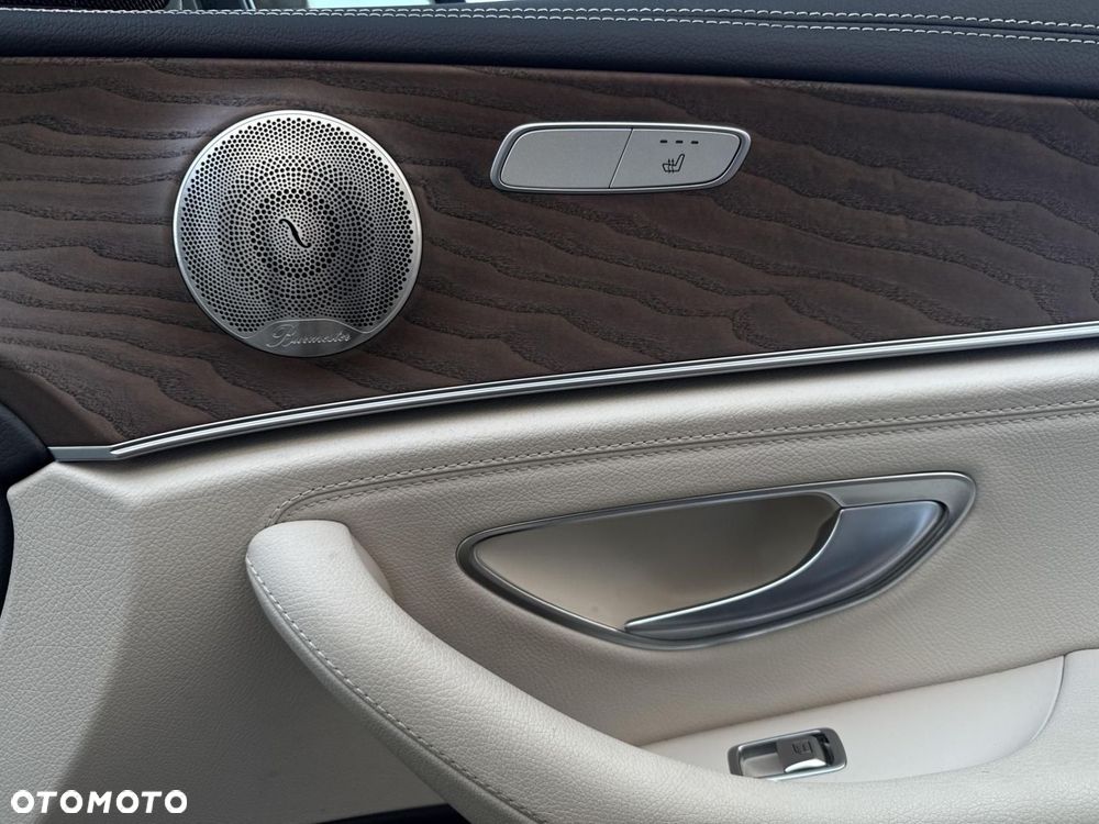 Mercedes-Benz Klasa E - 23