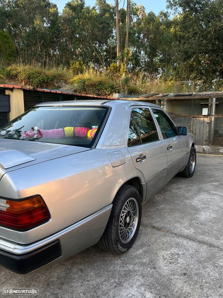Mercedes-Benz W201 (1982-1993) 190 D 2.0 - 3